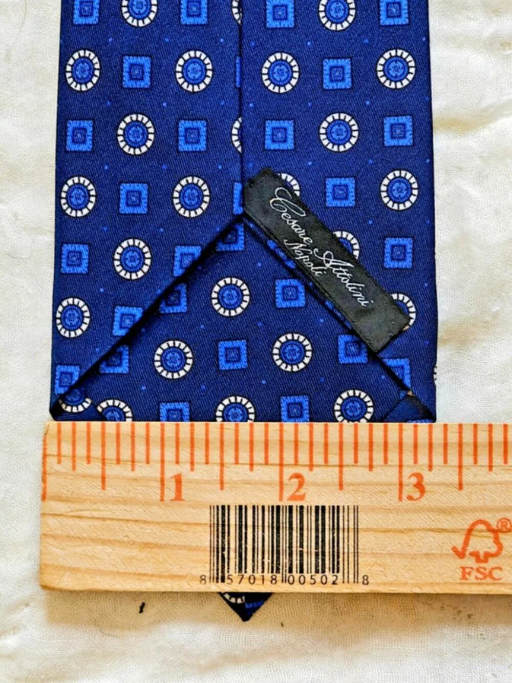 NWOT Cesare Attolini Napoli Geometric Navy Blue Men's Silk Tie 3.25
